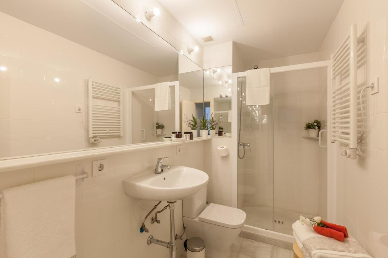 Apartamento Deluxe Calle Imagen Seville Ngoại thất bức ảnh